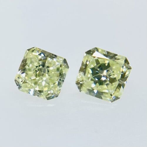 0.194 ct <br> Green Color <br> Radiant Shape