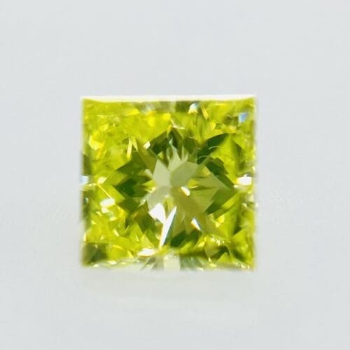 0.137 ct <br> Fancy Intense   Yellow Green <br> SI1